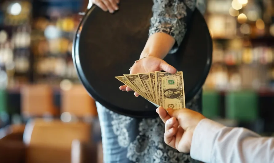 How Much Should You Tip? An Etiquette Guide