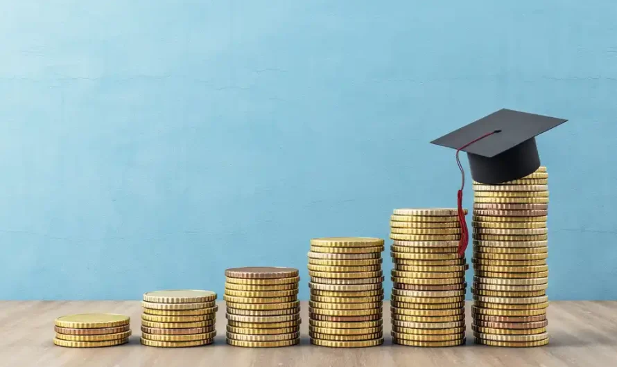 Low-Interest Student Loans: Federal vs. Private Loans